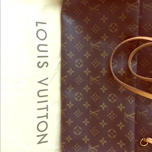 Louis Vuitton GM Neo Monogram Tote